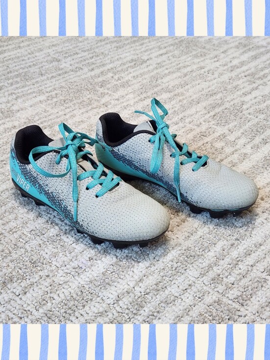 DSG Other - DSG youth Speed Viper soccer cleats size 1